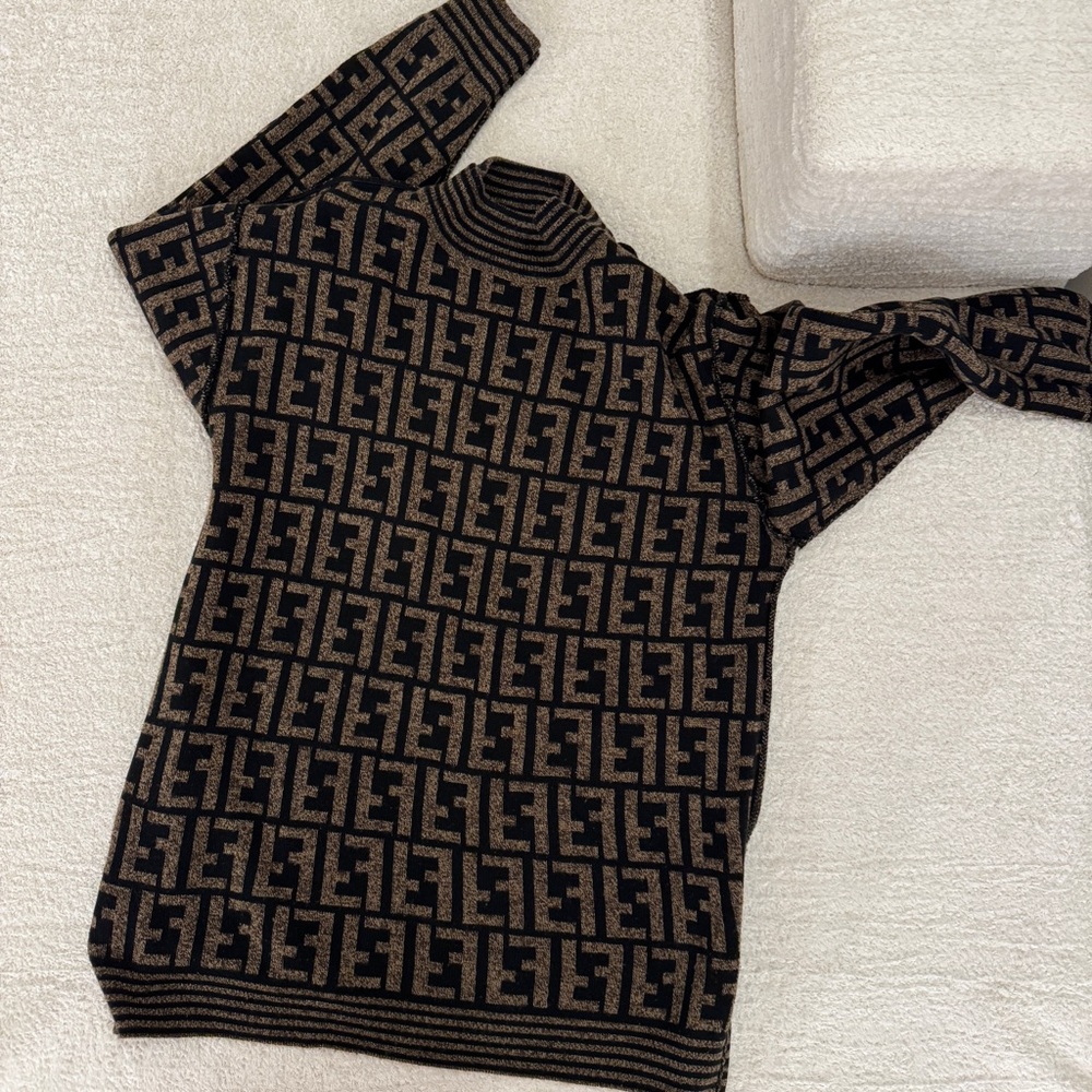 Authentic FENDI Zucca FF Logo Classic Mockneck Wool Sweater | Size L-XL - Picture 9 of 9
